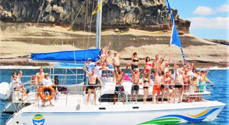 Catamaran Hire for Big Groups (up to 50 persons)