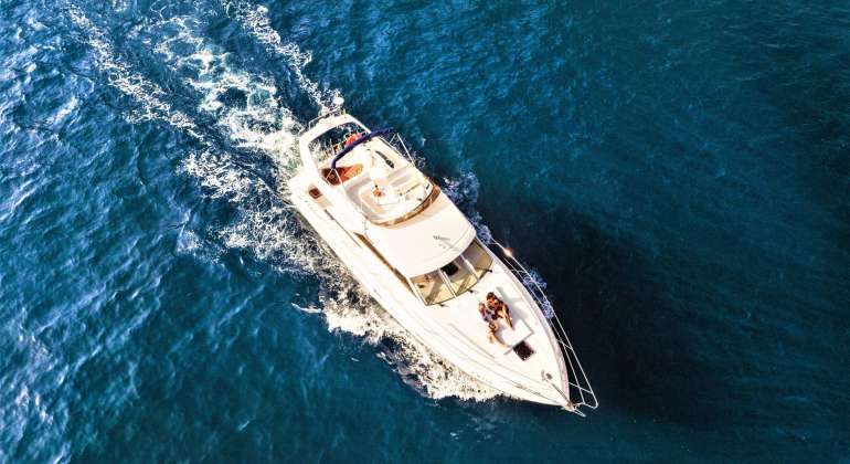 Private Boat Rental with Captain with Princess 440