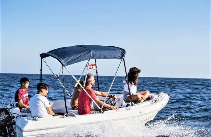 small motor boat rental with or without captain no license required (5)