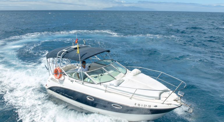 Maxum Marine 2700SE Private Boat Hire in Tenerife